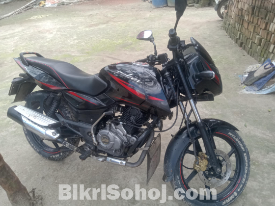 Bajaj palscer 150 cc